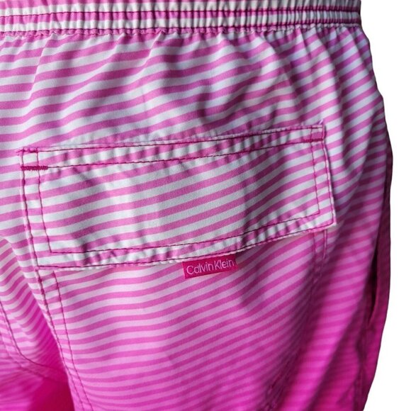 MEN'S Calvin Klein Swimwear.  Size Large. - Picture 4 of 8